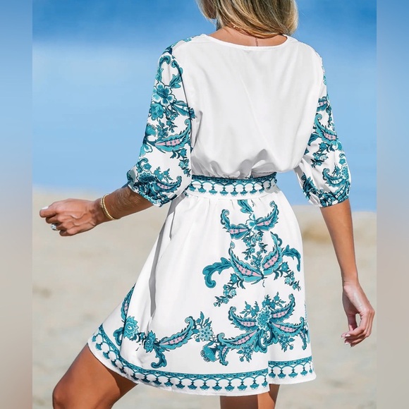 Cupshe Green Paisley V-Neck Puff Sleeve Mini Dress - Picture 2 of 6